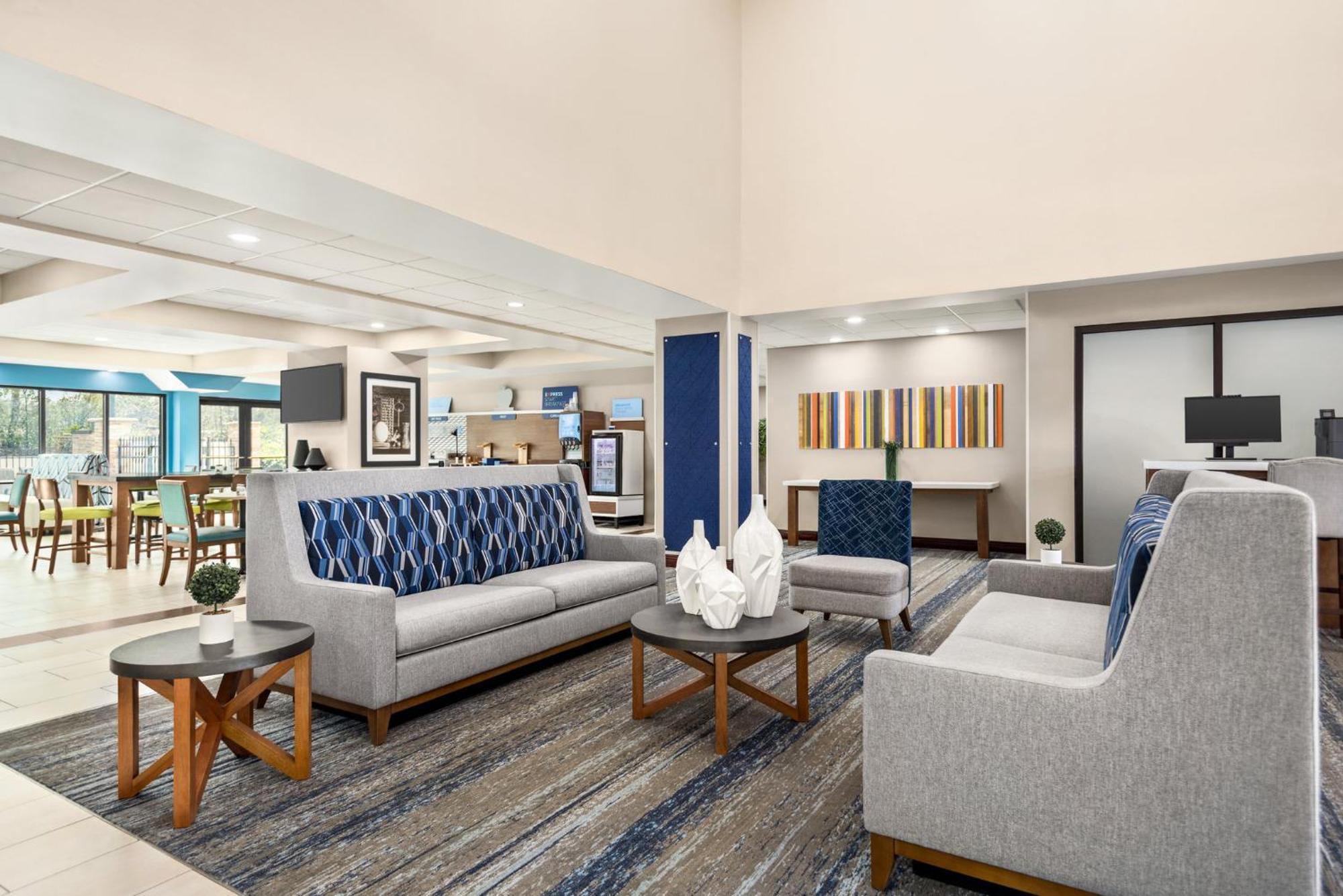 Holiday Inn Express & Suites Mobile West I-10 By Ihg Tillmans Corner Exterior foto